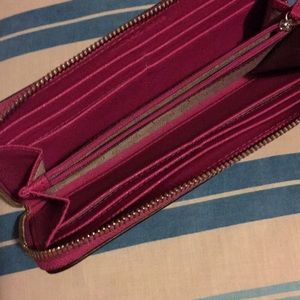 Michael Kors Zip-Around Continental Wallet